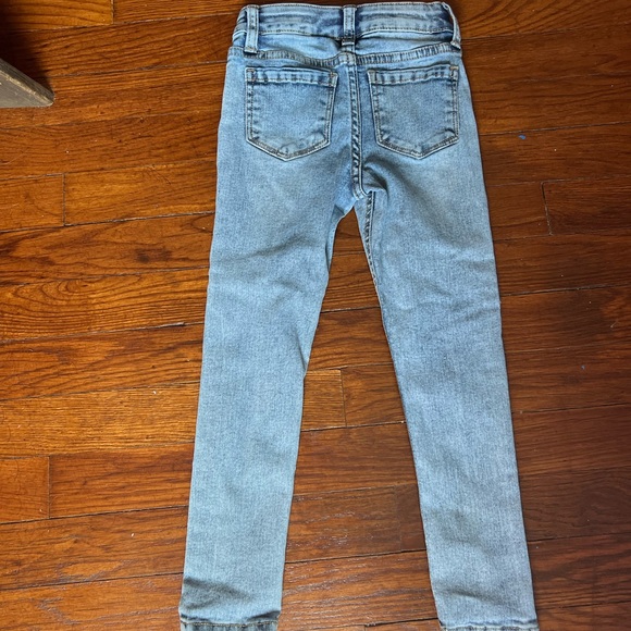 Cat & Jack size 4 ultimate stretch jegging - Picture 2 of 6